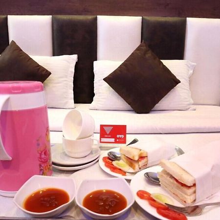 Hotel Ravi Residency Bharatpur Bagian luar foto