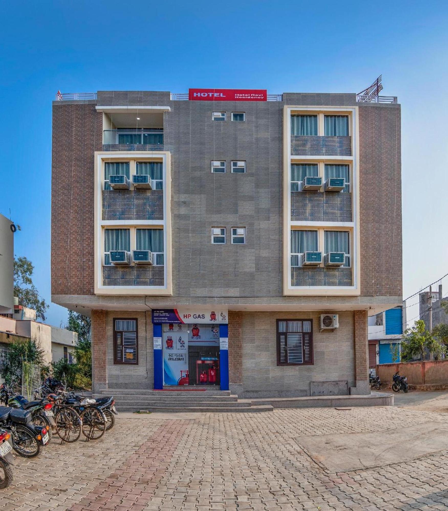 Hotel Ravi Residency Bharatpur Bagian luar foto