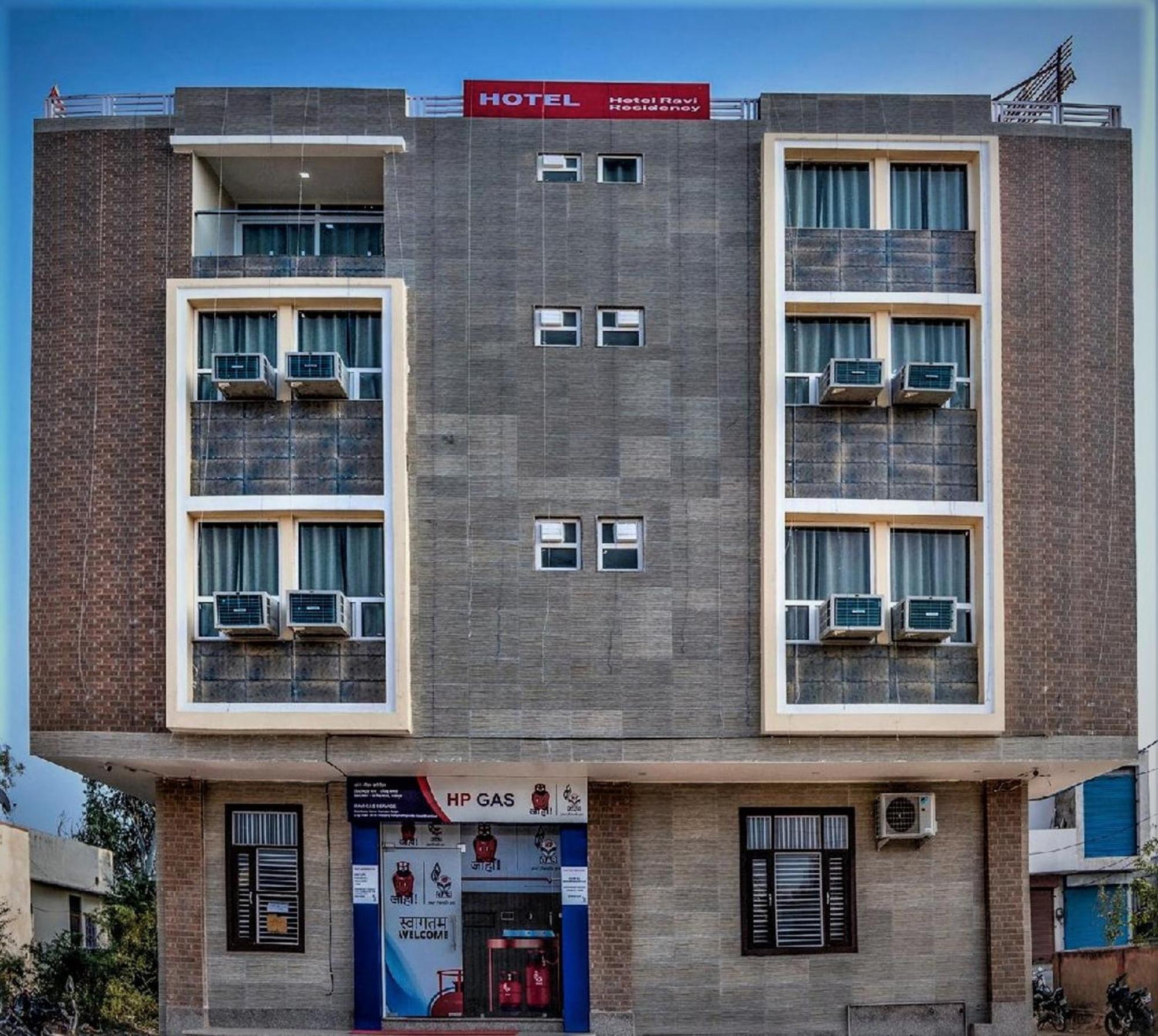 Hotel Ravi Residency Bharatpur Bagian luar foto