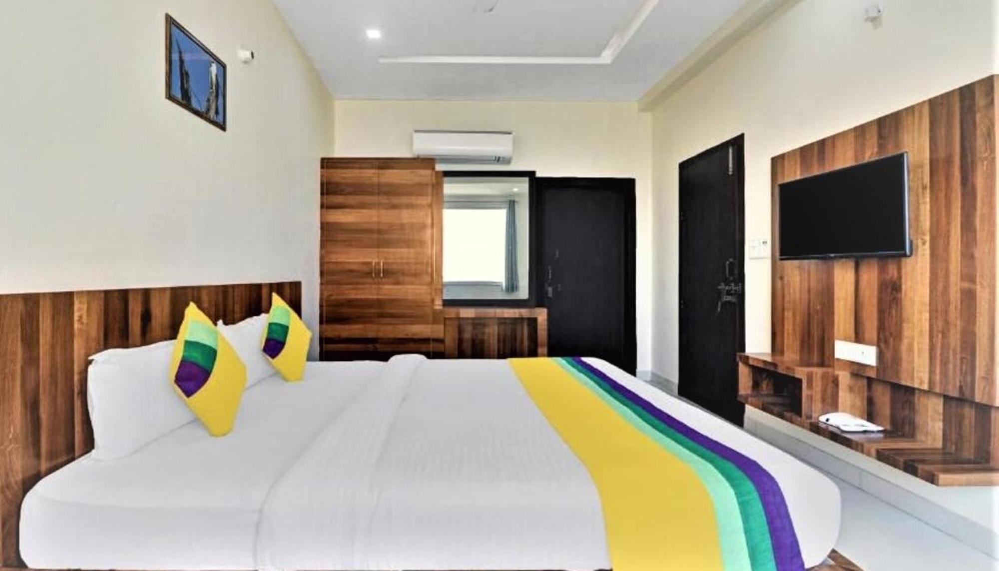 Hotel Ravi Residency Bharatpur Bagian luar foto