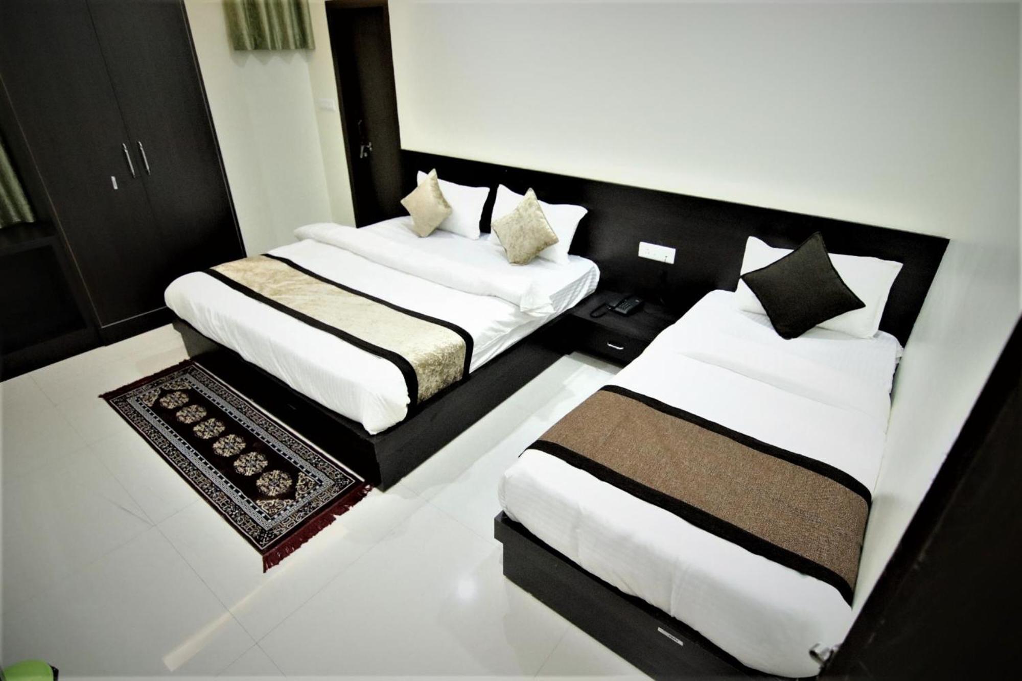 Hotel Ravi Residency Bharatpur Bagian luar foto